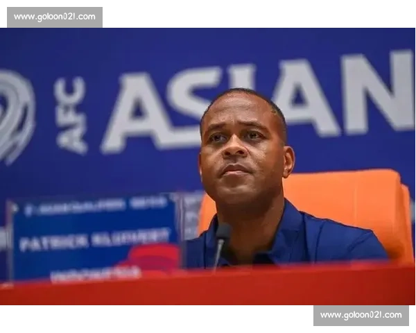 印尼经理发声：克鲁伊维特团队需重估，帅位危机升级