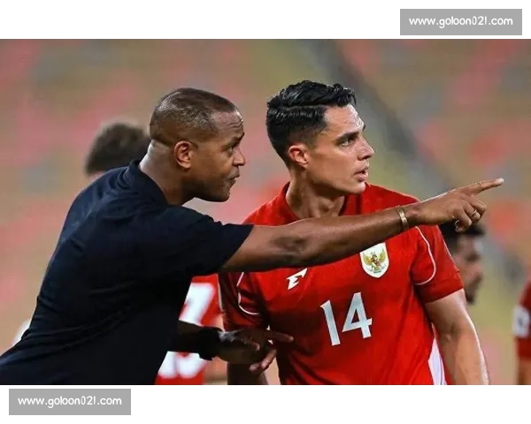 印尼经理发声：克鲁伊维特团队需重估，帅位危机升级